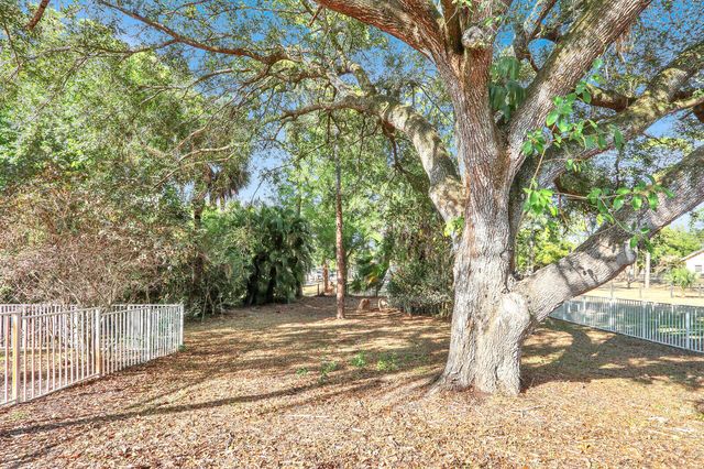 17151 30th Lane N, Loxahatchee, FL 33470