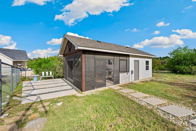 1186 Diretto Dr, New Braunfels, TX 78132