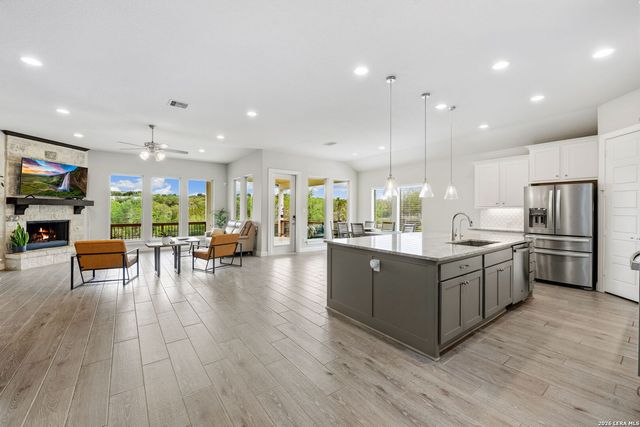 1186 Diretto Dr, New Braunfels, TX 78132