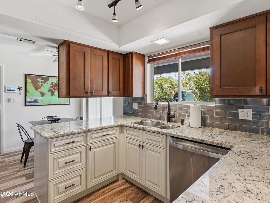 8732 E SANDALWOOD Drive, Scottsdale, AZ 85250 — photo 2