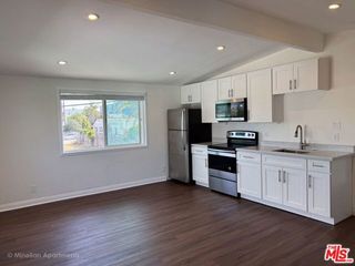 1813 12th Street G, Santa Monica, CA 90404