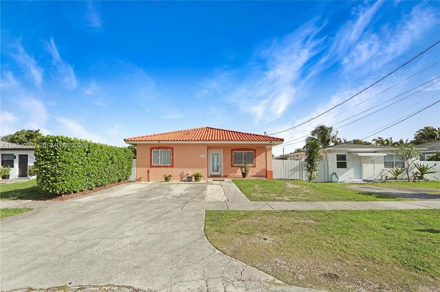 12245 SW 218th St, Miami, FL 33170