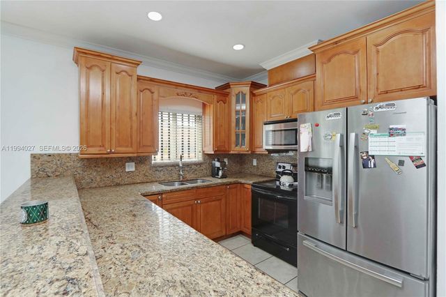 12245 SW 218th St, Miami, FL 33170