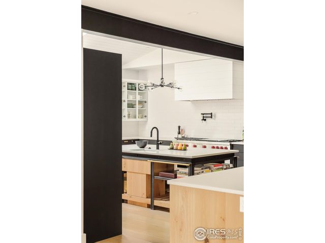 656 Juniper Ave, Boulder, CO 80304