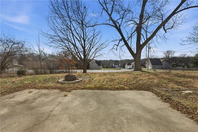 9809 E 82nd Terrace, Raytown, MO 64138