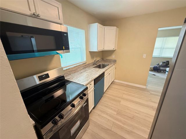 13917 3RD STREET, Dade City, FL 33525