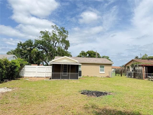 13917 3RD STREET, Dade City, FL 33525