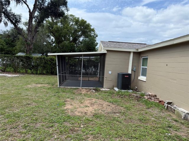 13917 3RD STREET, Dade City, FL 33525
