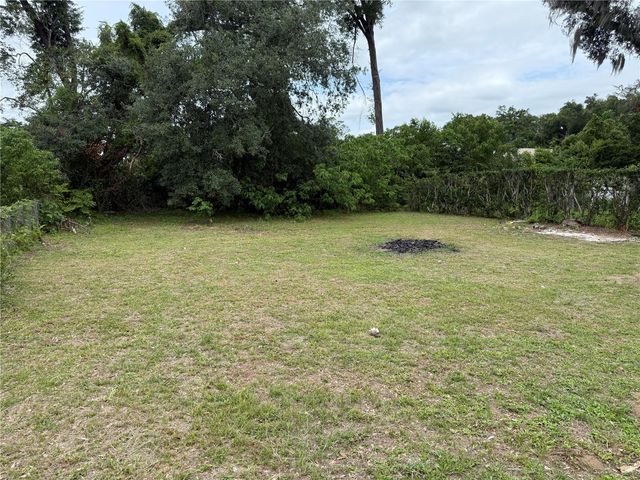 13917 3RD STREET, Dade City, FL 33525