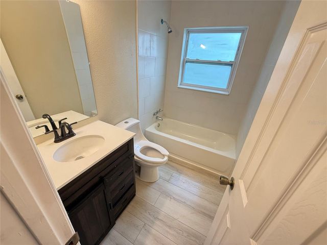 13917 3RD STREET, Dade City, FL 33525