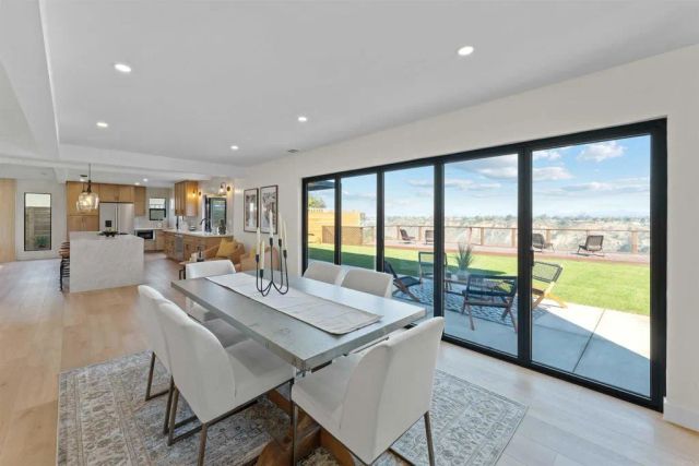 5777 Desert View Dr., La Jolla, CA 92037