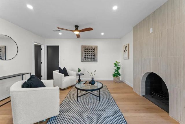 5777 Desert View Dr., La Jolla, CA 92037