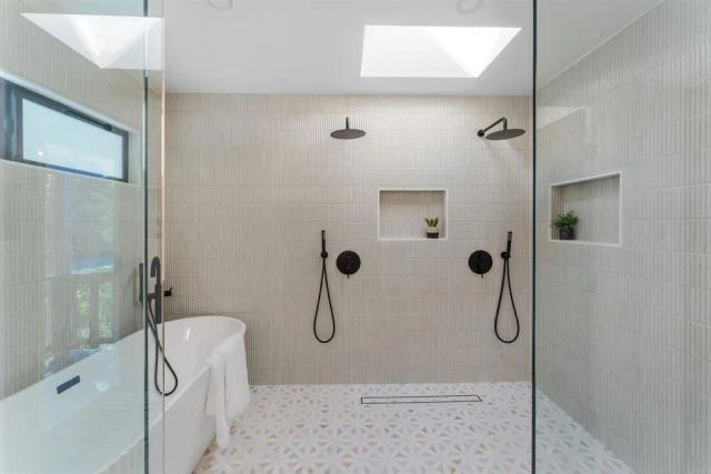 5777 Desert View Dr., La Jolla, CA 92037