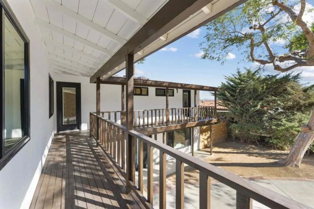 5777 Desert View Dr., La Jolla, CA 92037