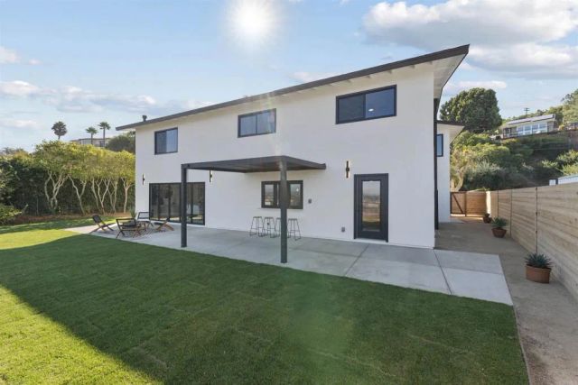 5777 Desert View Dr., La Jolla, CA 92037