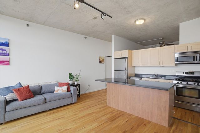 1620 S Michigan Avenue 418, Chicago, IL 60616