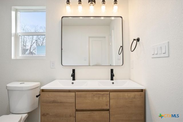 707 S 13th Street, Temple, TX 76504