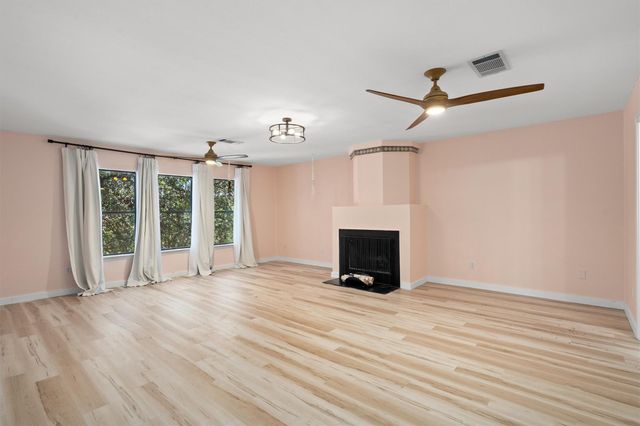 8353 Steamline CIR, Austin, TX 78745