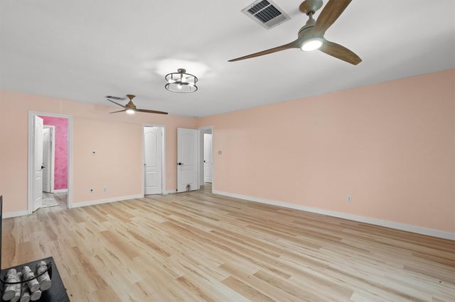 8353 Steamline CIR, Austin, TX 78745