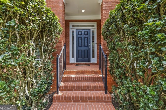 2815 Arabian Trail NE, Marietta, GA 30062