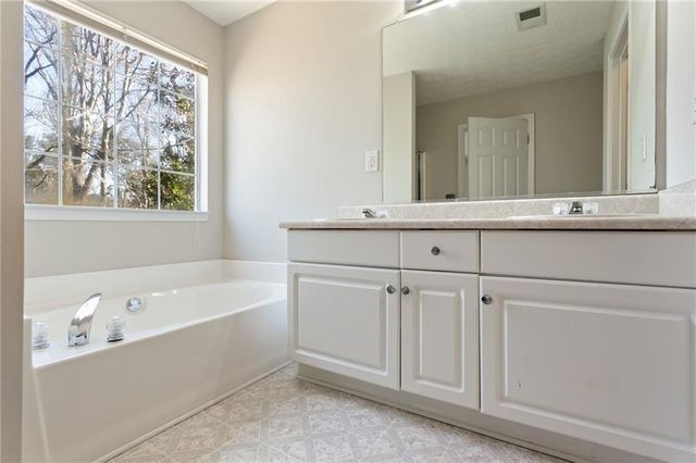 400 Camilla SW Circle, Mableton, GA 30126