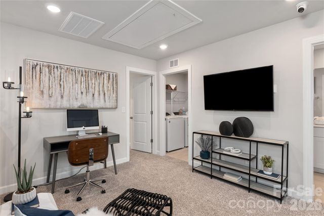 8204 Hidden Springs Trail, Charlotte, NC 28216