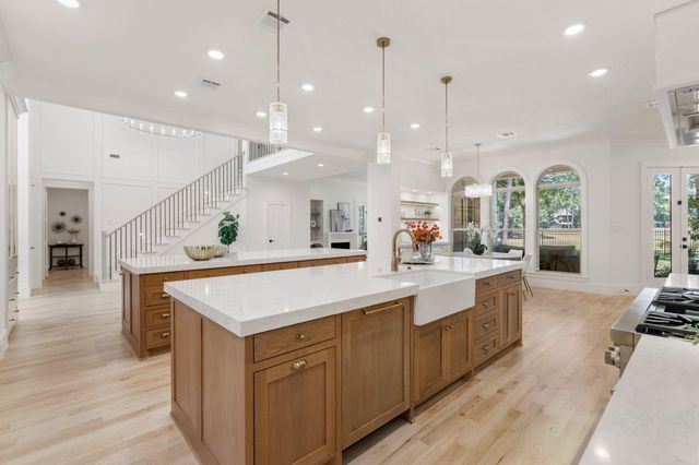 31 Hollymead Drive, Spring, TX 77381