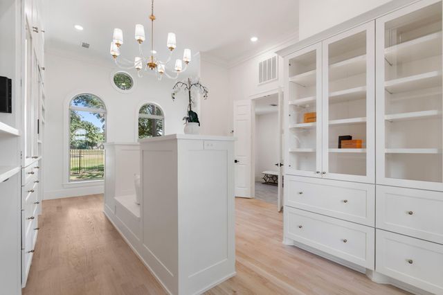 31 Hollymead Drive, Spring, TX 77381