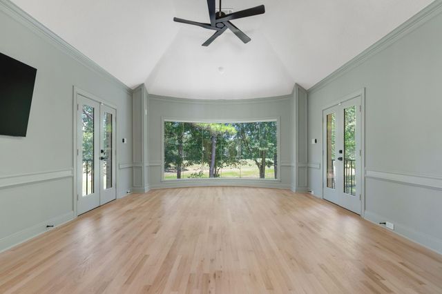 31 Hollymead Drive, Spring, TX 77381