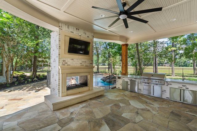31 Hollymead Drive, Spring, TX 77381