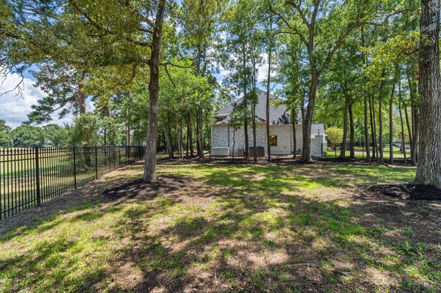31 Hollymead Drive, Spring, TX 77381