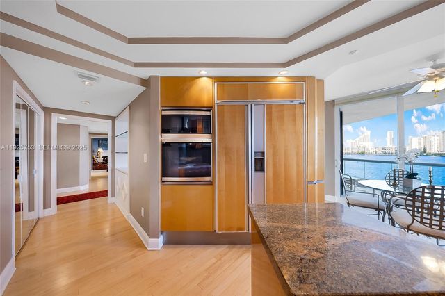 2600 Island Blvd 301, Aventura, FL 33160