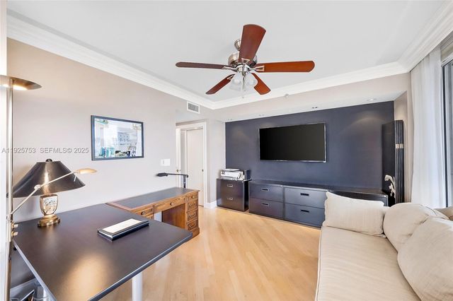 2600 Island Blvd 301, Aventura, FL 33160