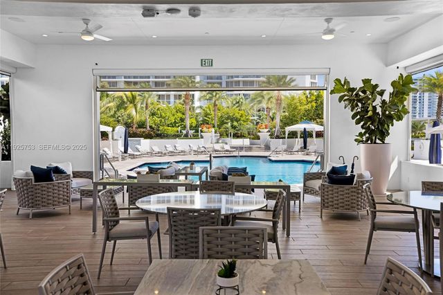 2600 Island Blvd 301, Aventura, FL 33160