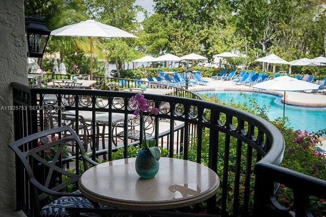 2600 Island Blvd 301, Aventura, FL 33160