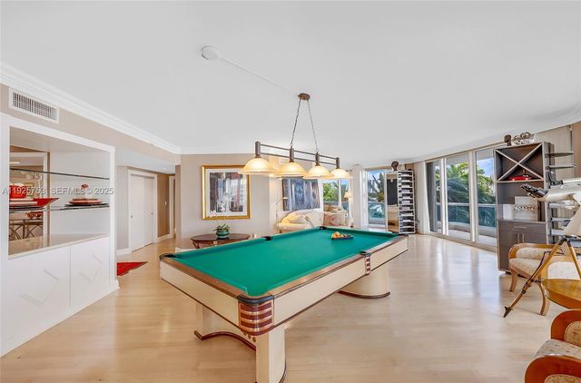 2600 Island Blvd 301, Aventura, FL 33160