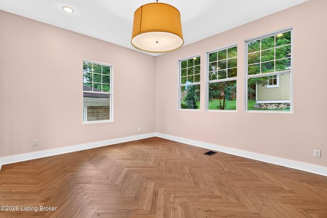 1854 Trevilian Way, Louisville, KY 40205