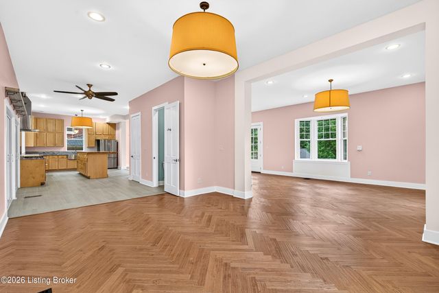 1854 Trevilian Way, Louisville, KY 40205