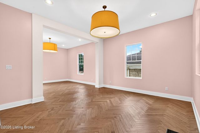 1854 Trevilian Way, Louisville, KY 40205