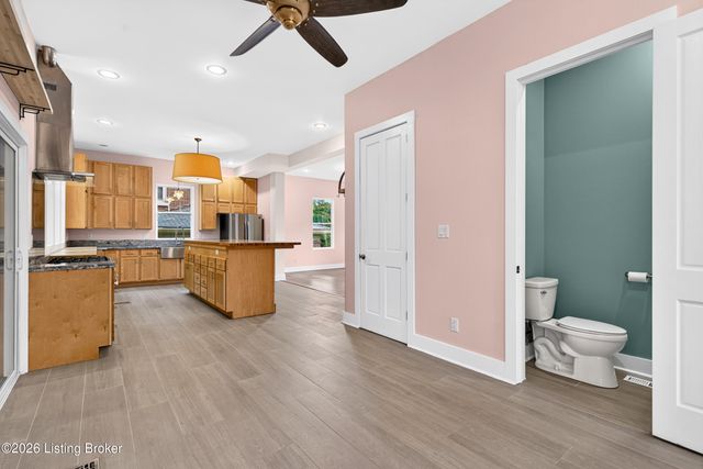 1854 Trevilian Way, Louisville, KY 40205