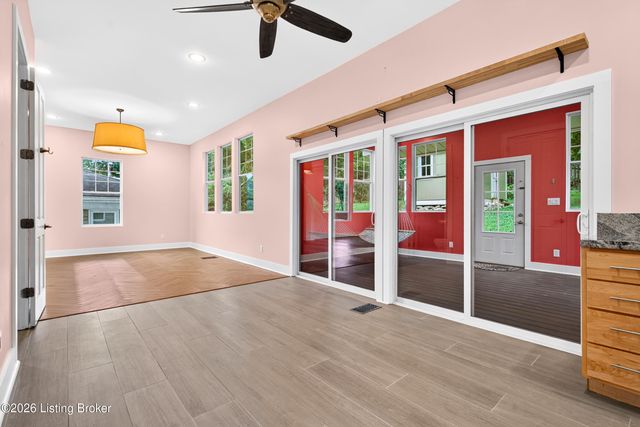 1854 Trevilian Way, Louisville, KY 40205
