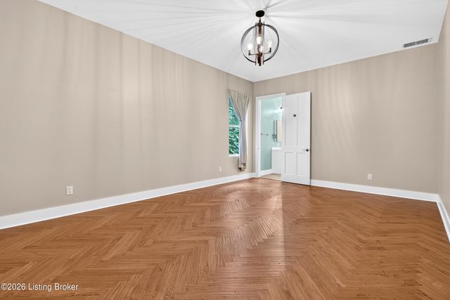 1854 Trevilian Way, Louisville, KY 40205