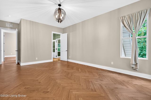 1854 Trevilian Way, Louisville, KY 40205