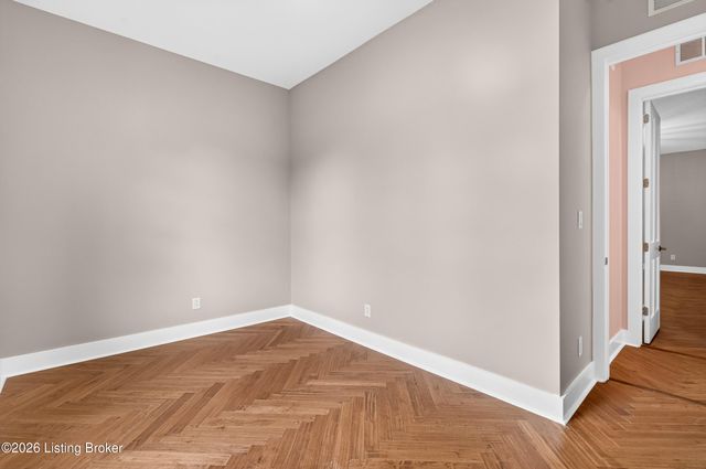 1854 Trevilian Way, Louisville, KY 40205