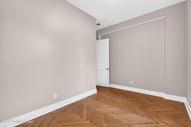 1854 Trevilian Way, Louisville, KY 40205