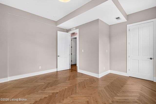 1854 Trevilian Way, Louisville, KY 40205
