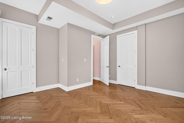 1854 Trevilian Way, Louisville, KY 40205