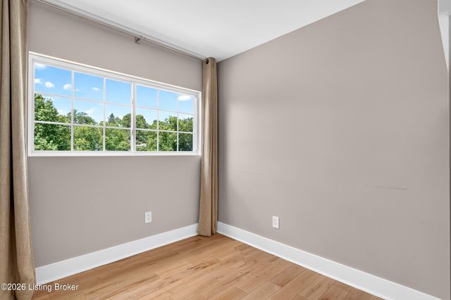 1854 Trevilian Way, Louisville, KY 40205