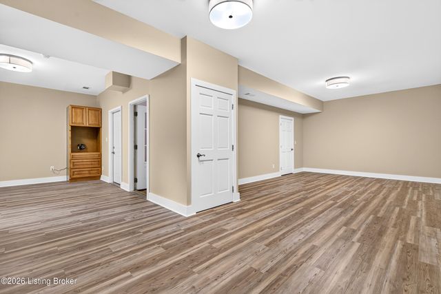 1854 Trevilian Way, Louisville, KY 40205