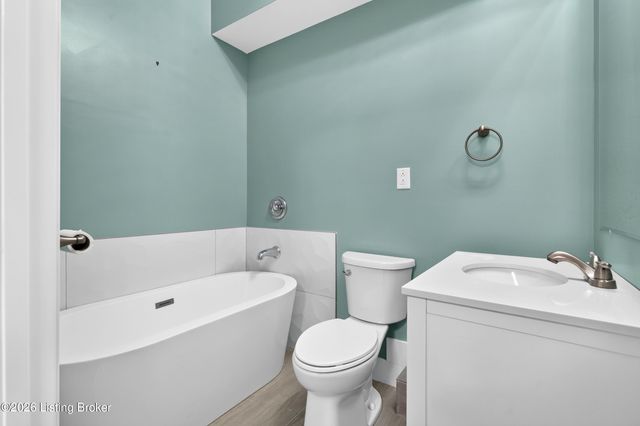 1854 Trevilian Way, Louisville, KY 40205